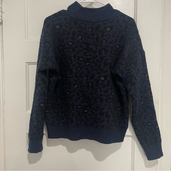 Universal Thread Mockneck | cheetah print | size medium | perfect used condition - Picture 4 of 4